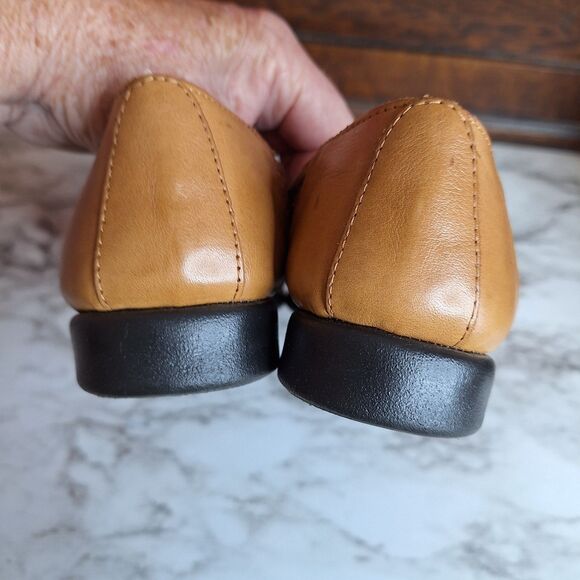 Aerosoles‎ Tobacco Leather Loafer Womens 9B Woven Slip On Low Heel Casual Work - Picture 9 of 15